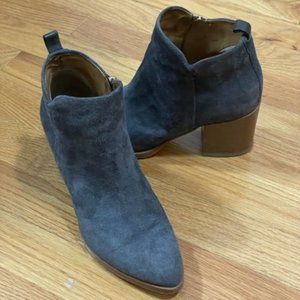 Alberto Fermani Grey Suede Ankle Booties Size 6 Great Condition